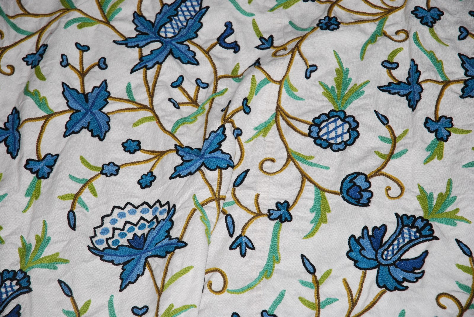 Cotton Crewel Embroidered Bedspread Off-White, Multicolor #FLR1011