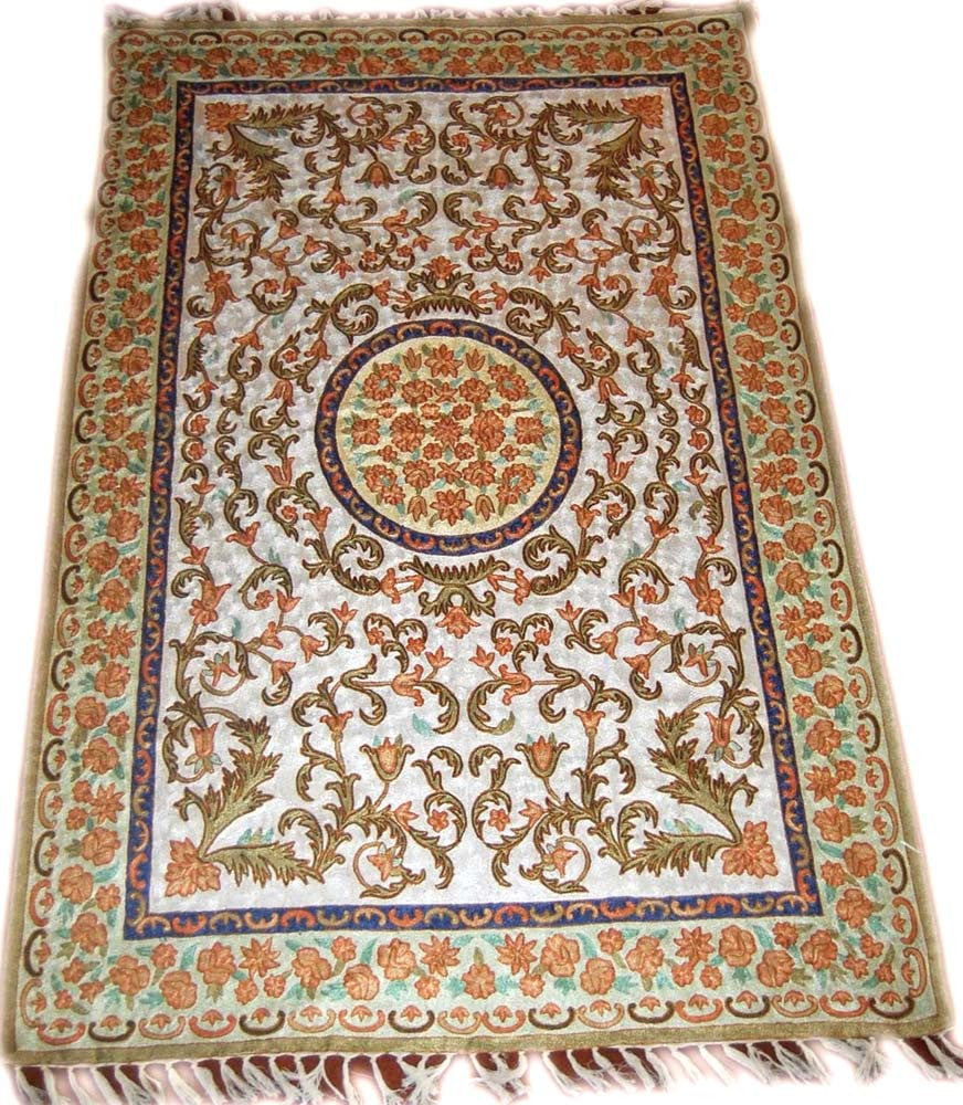 Chain Stitch Rug Carpet Hand Embroidered Floor Area Rug 2.5 x 4 Feet Lined